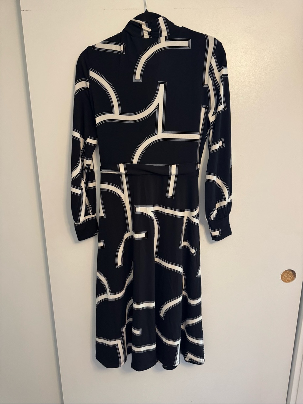 H&M Black and White Geometric Long Sleeve Wrap Dress - Picture 4 of 5
